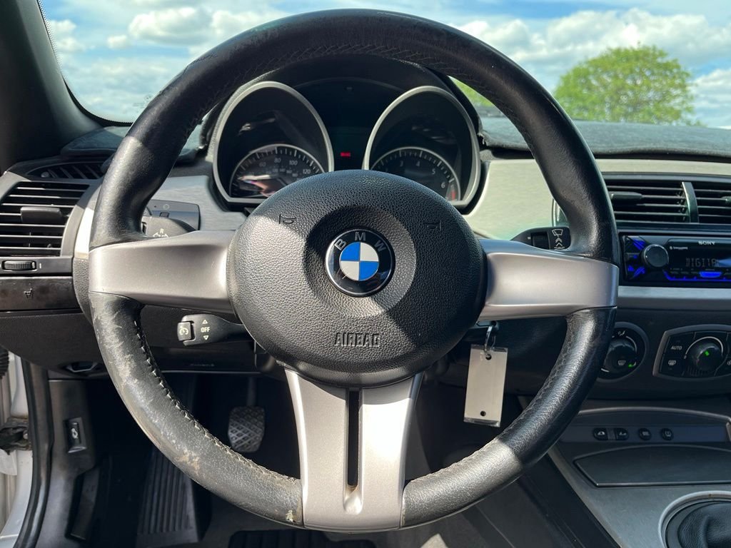 2003 BMW Z4 — photo 18