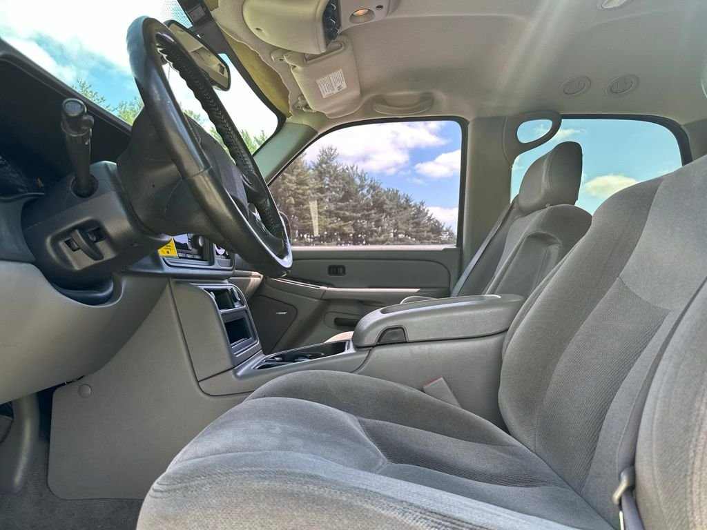 2005 GMC Yukon — photo 9