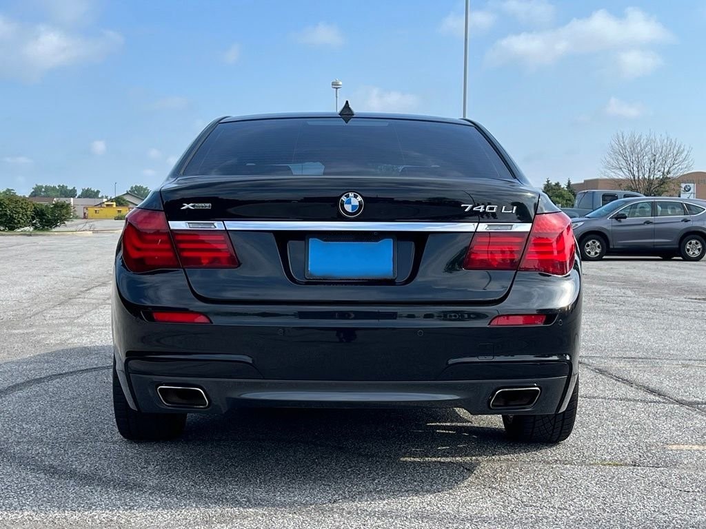 2013 BMW 7 Series — photo 4