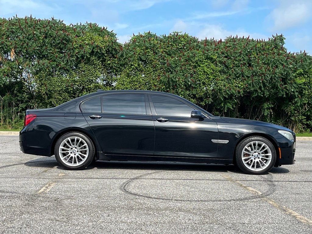 2013 BMW 7 Series — photo 5