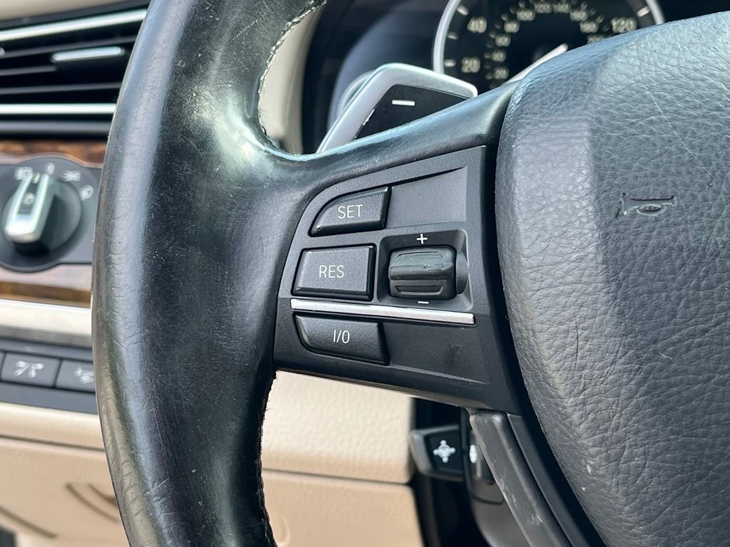 2013 BMW 7 Series — photo 29
