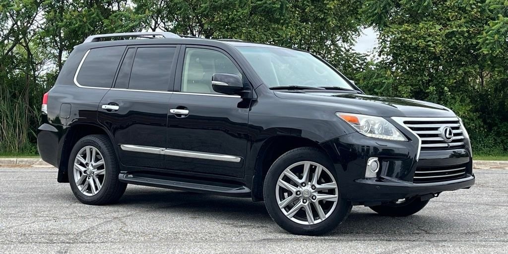 2013 Lexus LX — photo 1