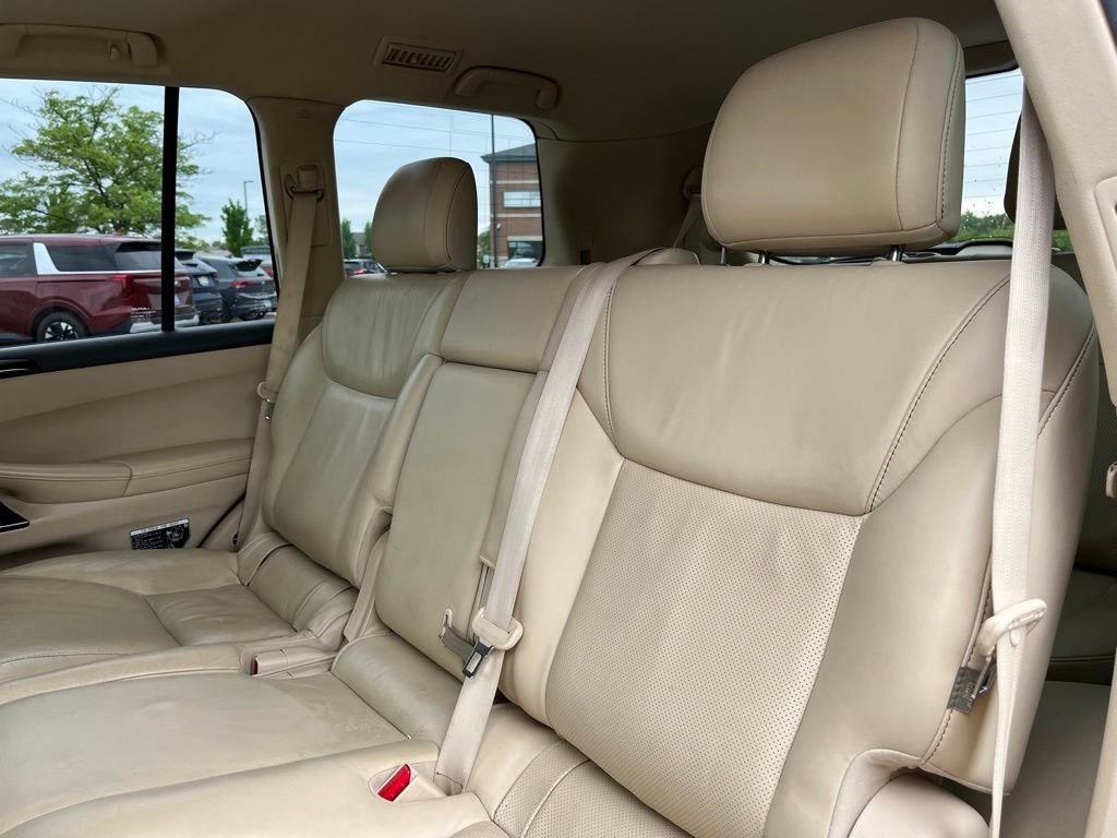 2013 Lexus LX — photo 16