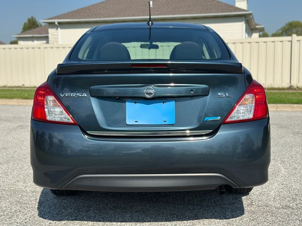 2015 Nissan Versa — photo 4
