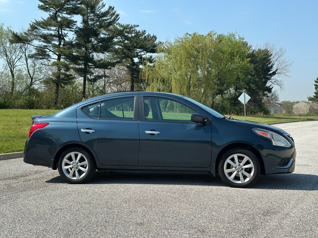 2015 Nissan Versa — photo 5