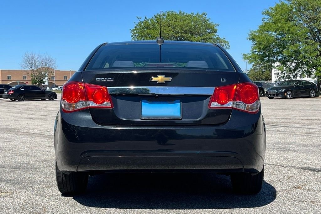 2016 Chevrolet Cruze — photo 2