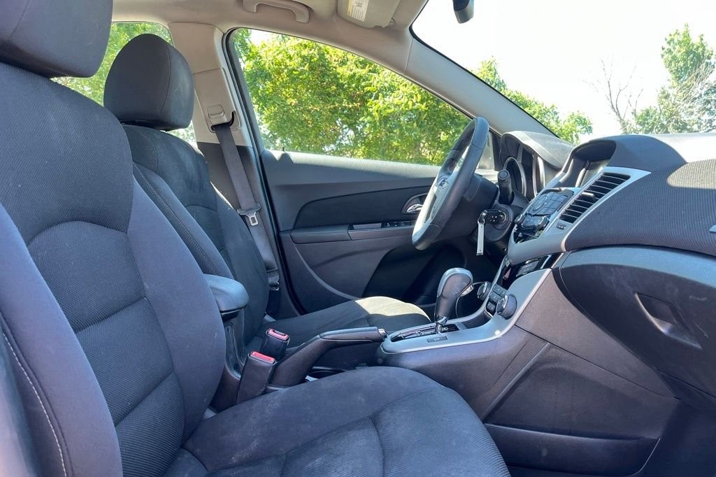 2016 Chevrolet Cruze — photo 19