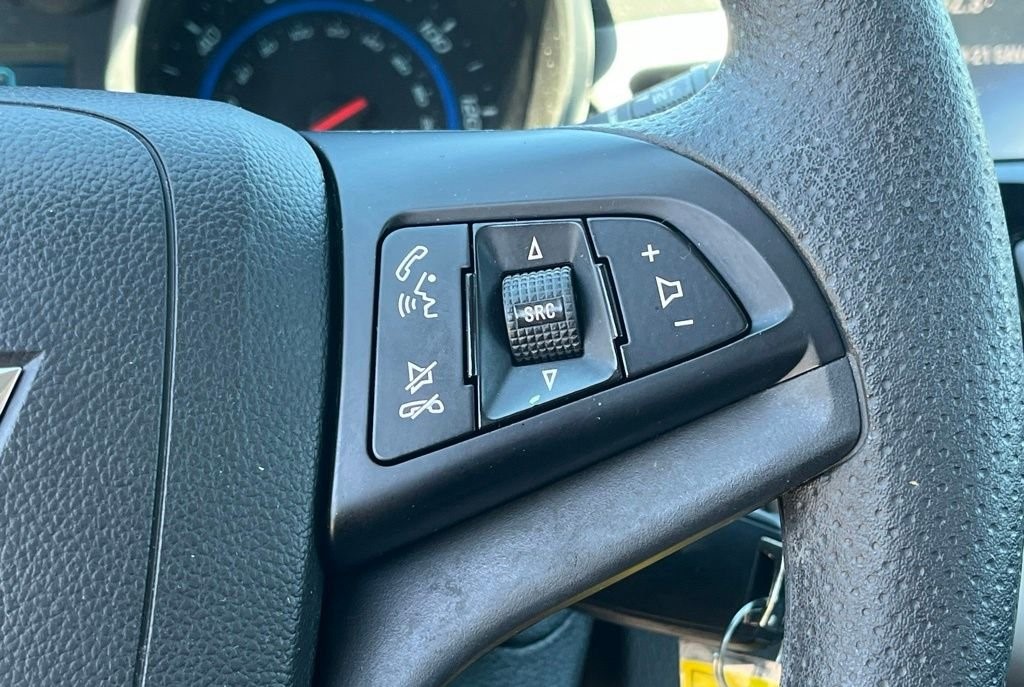 2016 Chevrolet Cruze — photo 25