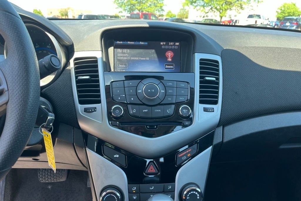 2016 Chevrolet Cruze — photo 30