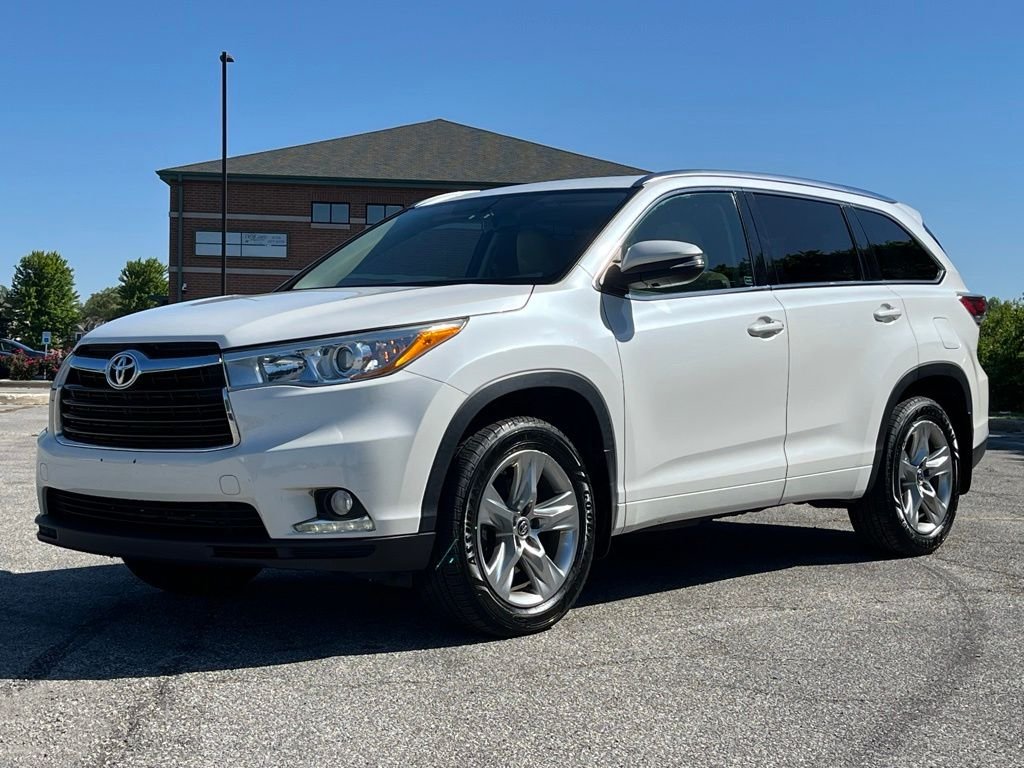 2016 Toyota Highlander — photo 2