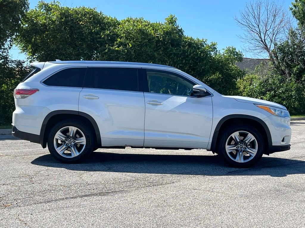 2016 Toyota Highlander — photo 5