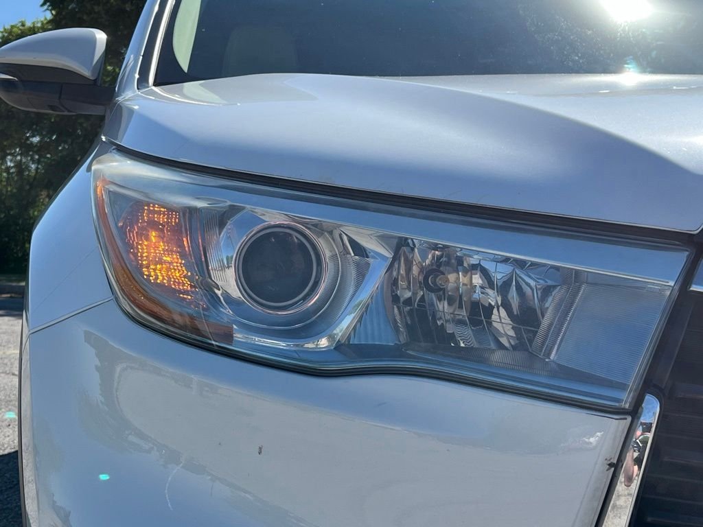 2016 Toyota Highlander — photo 7