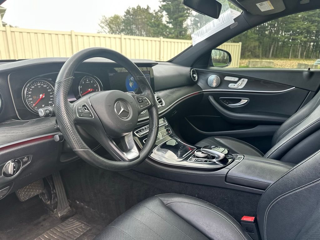 2017 Mercedes-Benz E-Class — photo 14