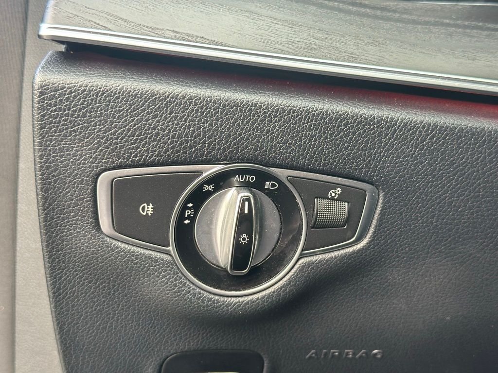 2017 Mercedes-Benz E-Class — photo 30
