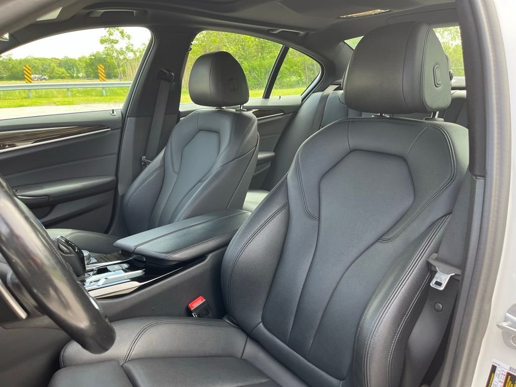 2018 BMW 5 Series — photo 9