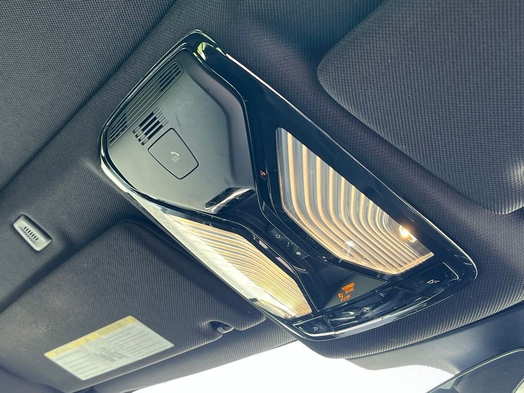 2018 BMW 5 Series — photo 21