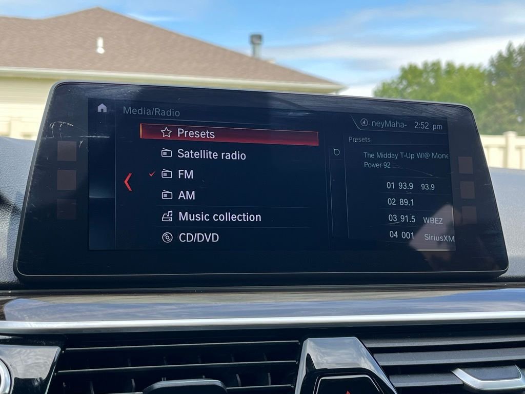 2018 BMW 5 Series — photo 32