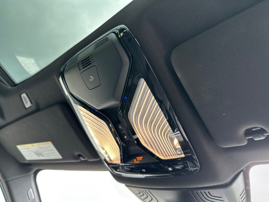 2019 BMW 5 Series — photo 24