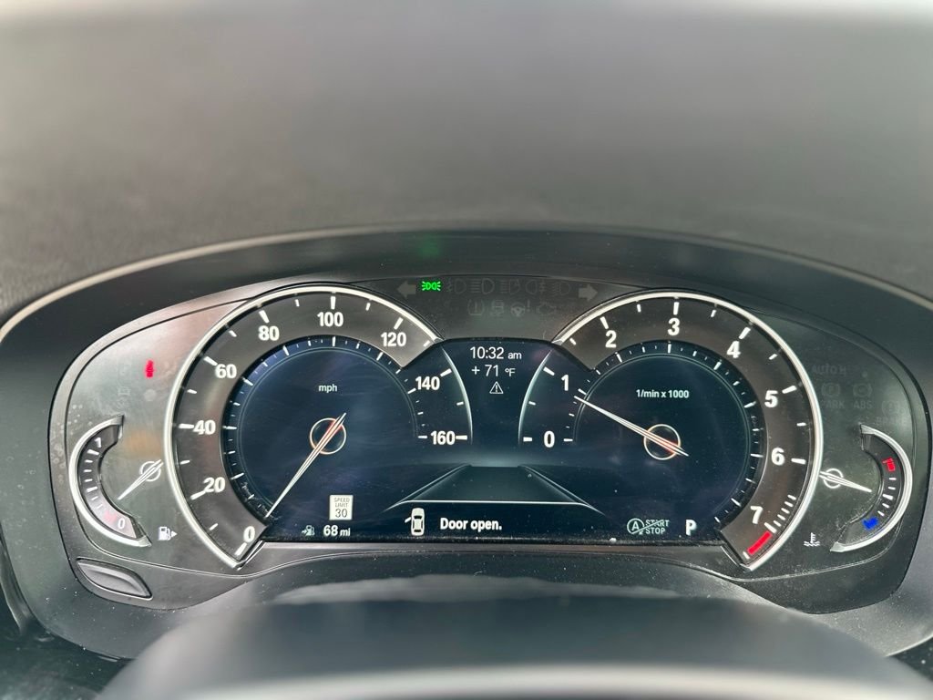 2019 BMW 5 Series — photo 29