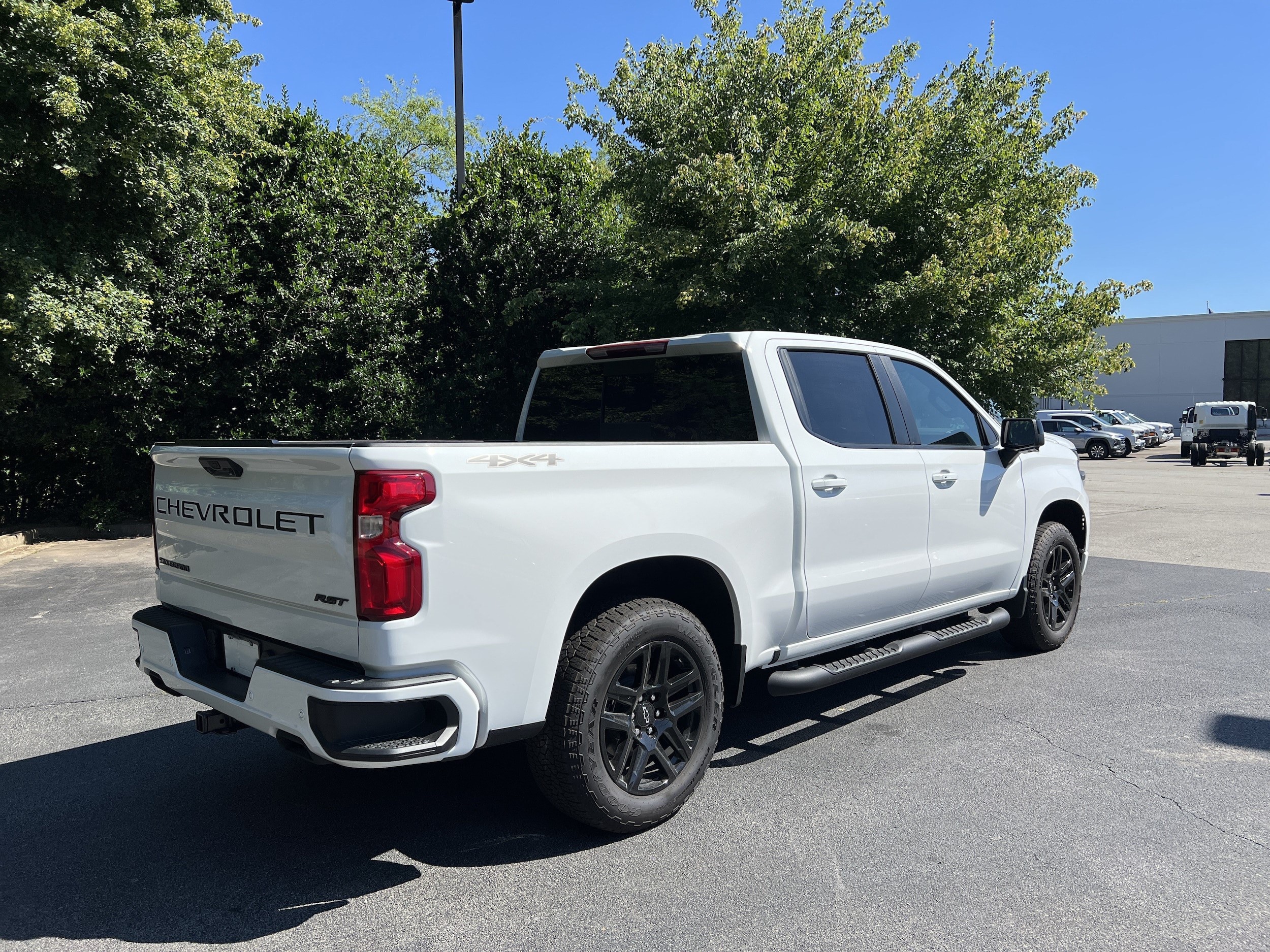2025 Chevrolet Silverado 1500 — photo 6