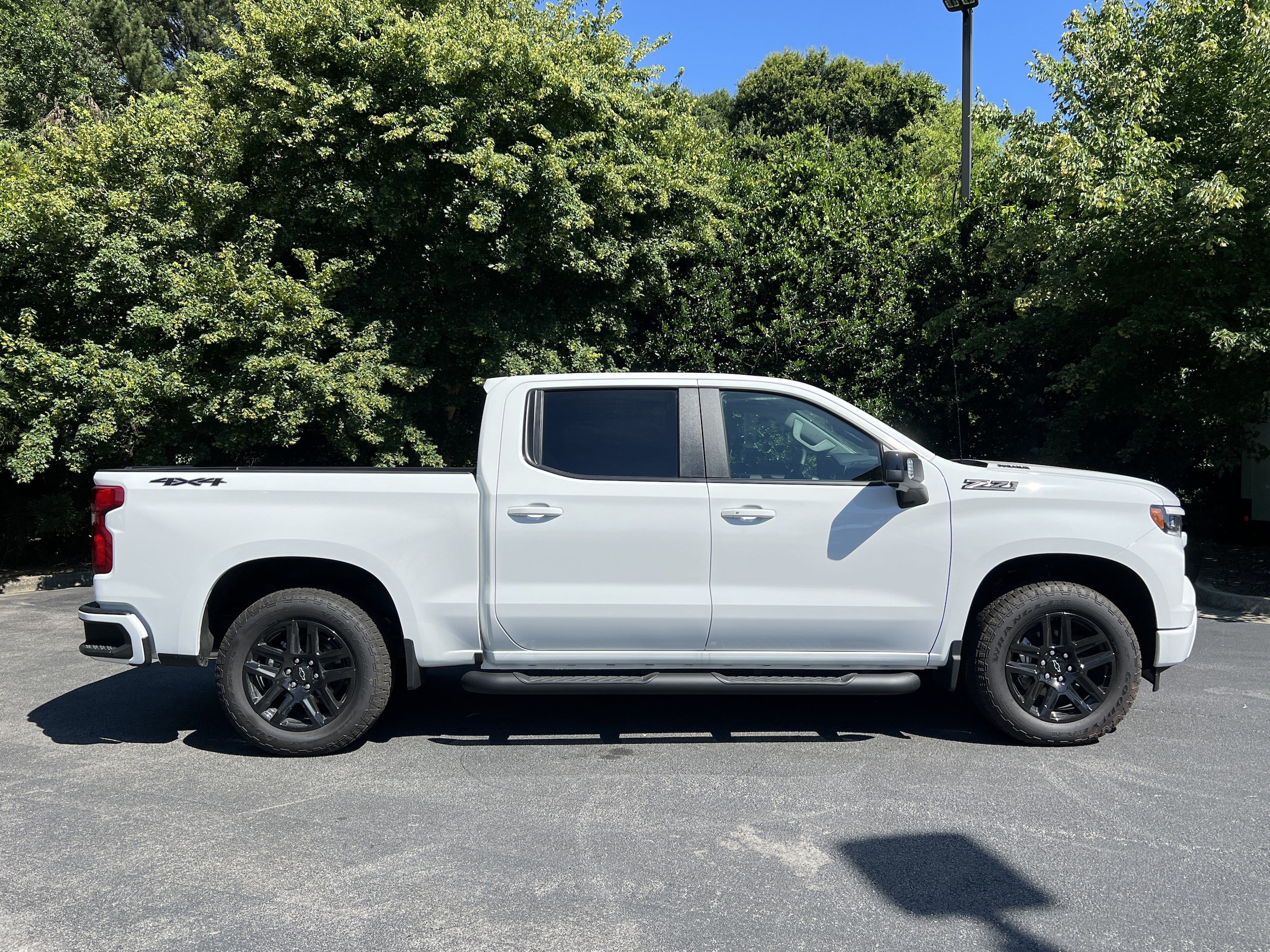 2025 Chevrolet Silverado 1500 — photo 7