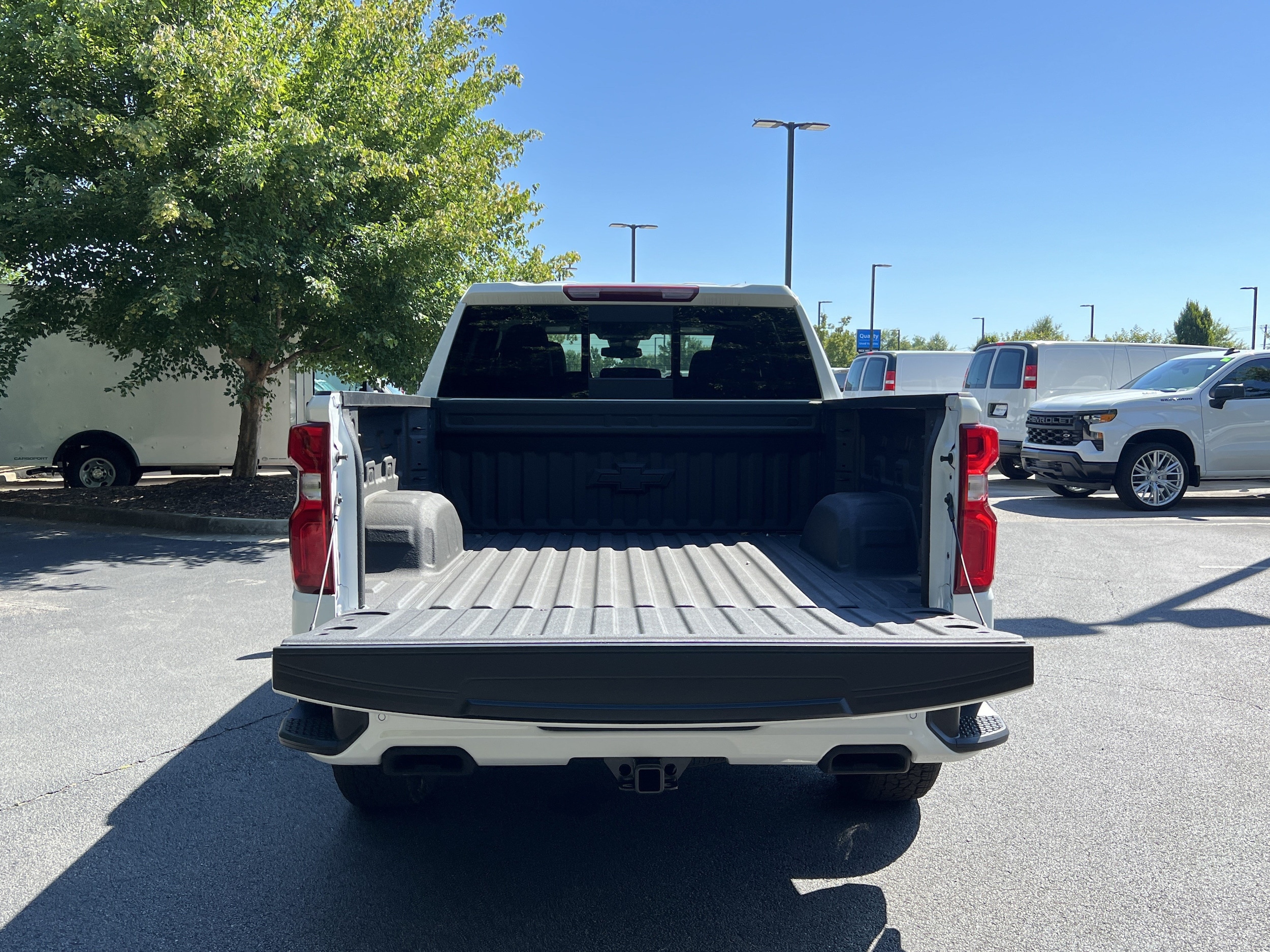 2025 Chevrolet Silverado 1500 — photo 8