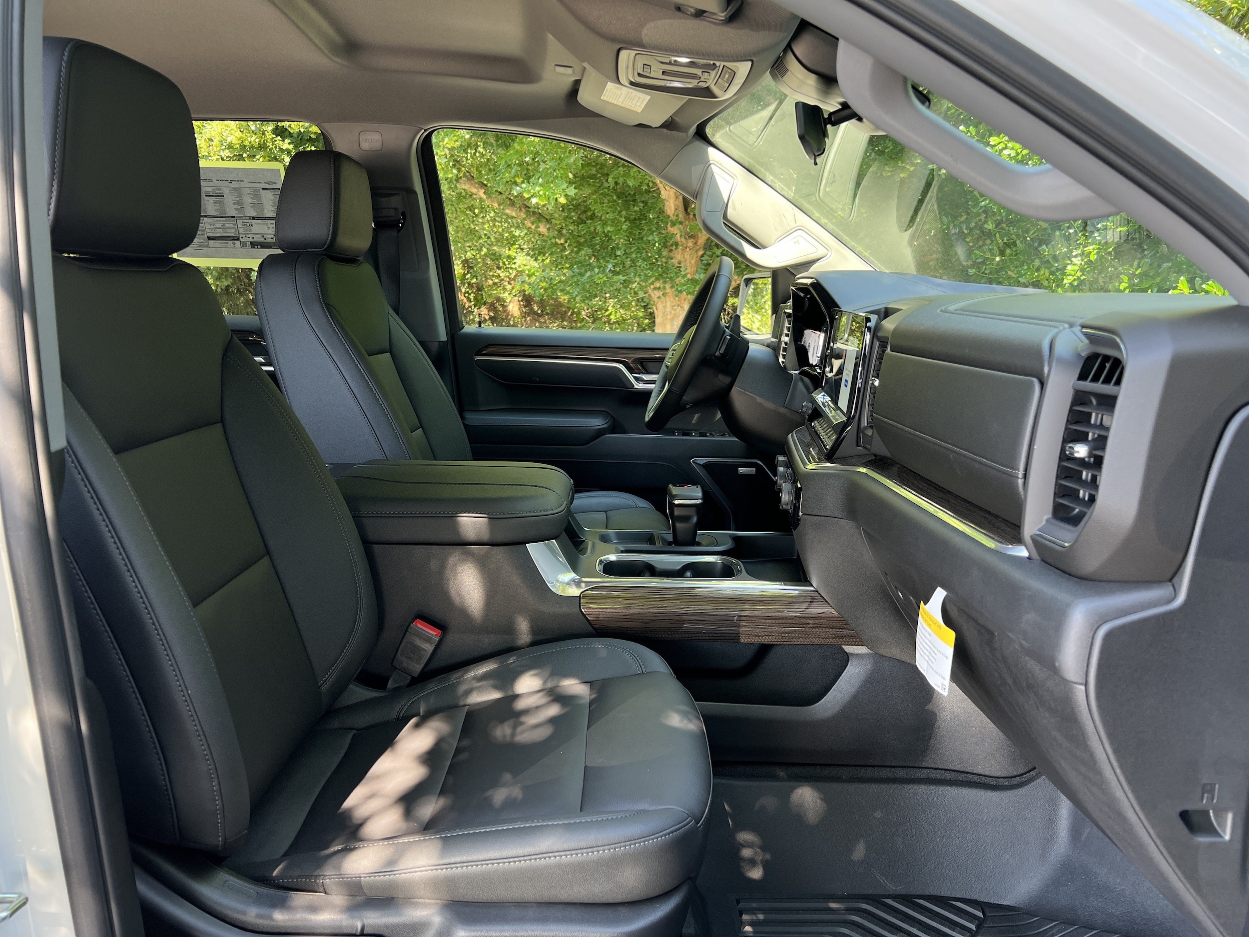 2025 Chevrolet Silverado 1500 — photo 28