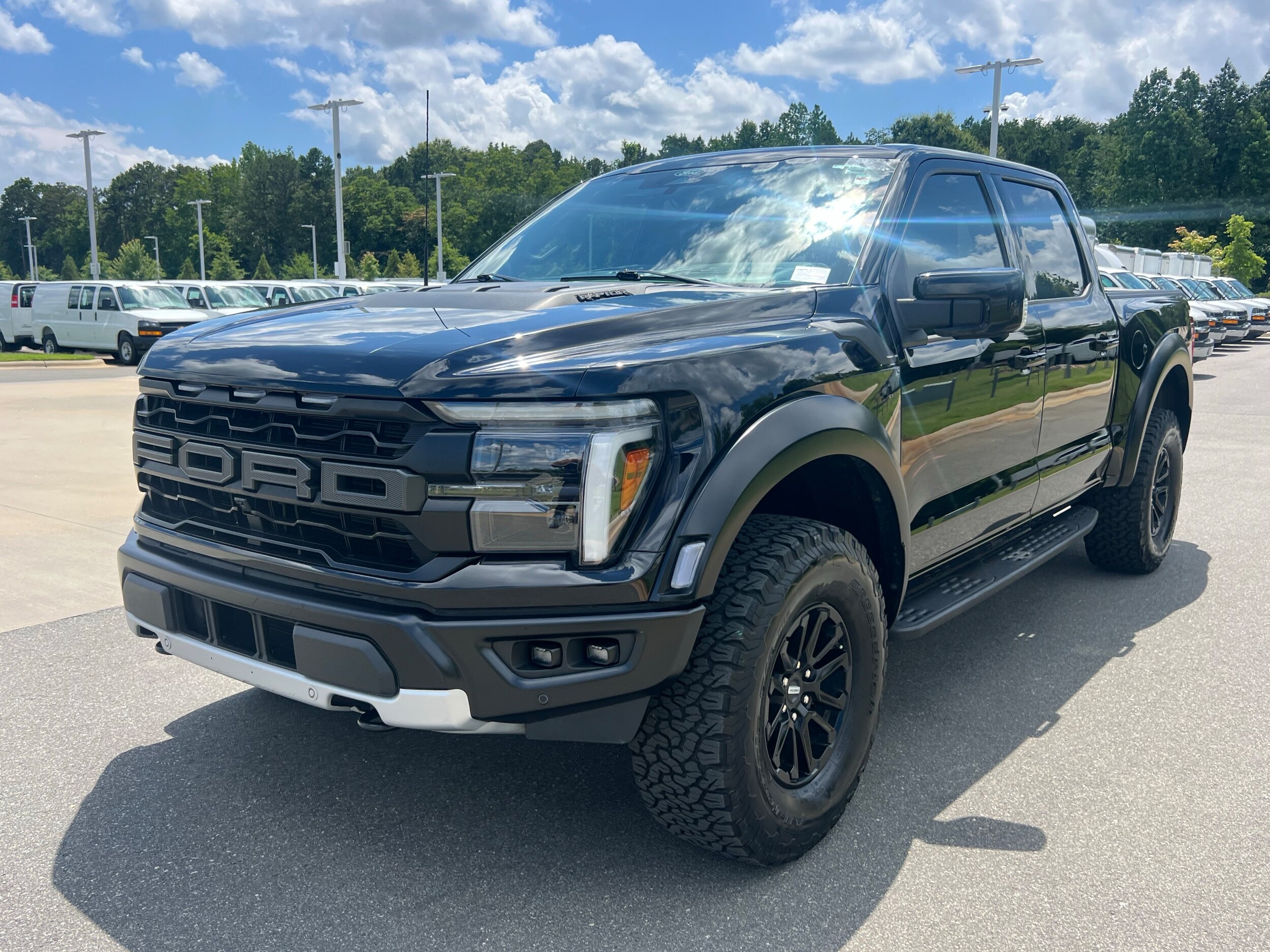 2025 Ford F-150 — photo 2