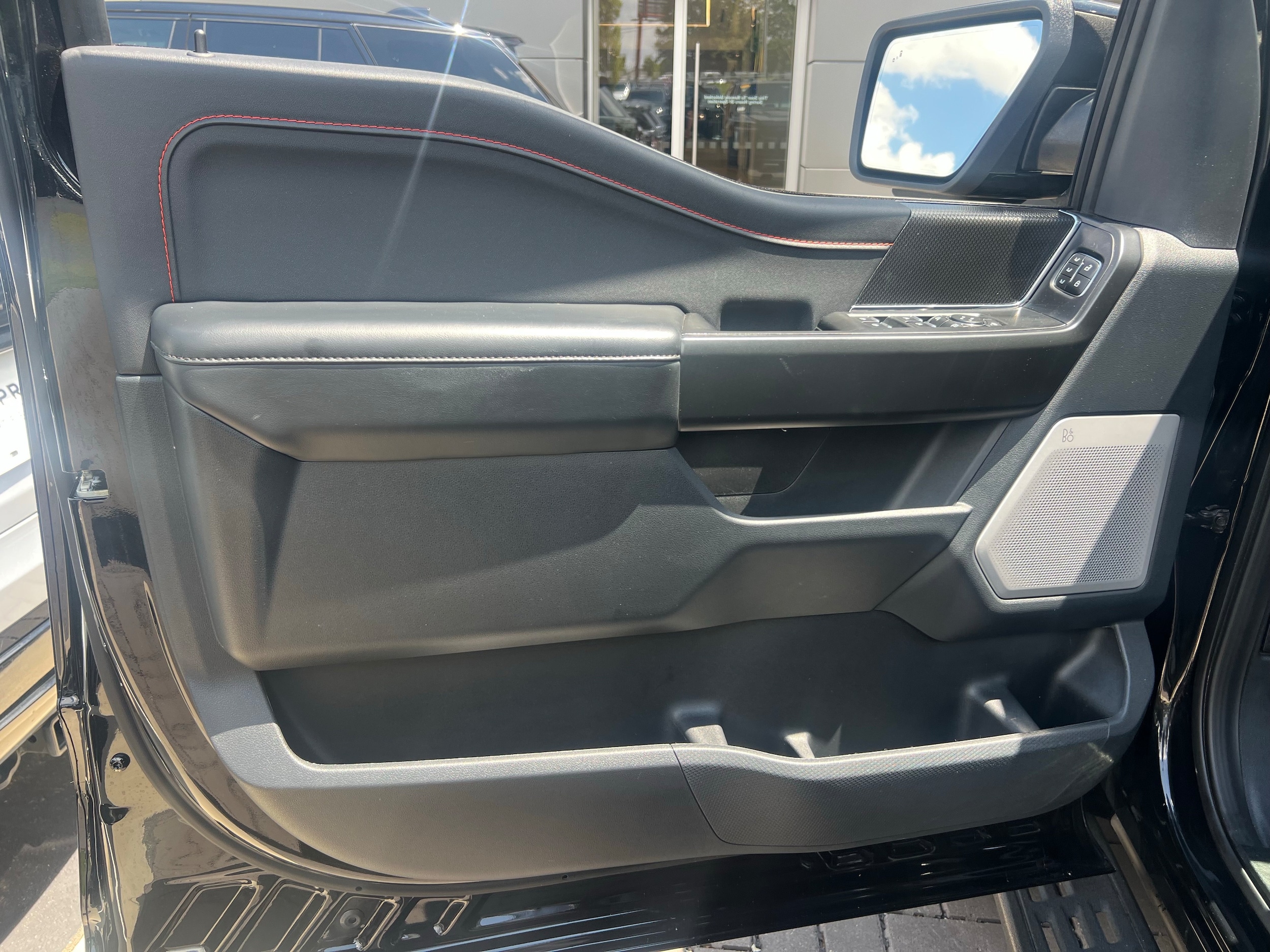 2025 Ford F-150 — photo 12