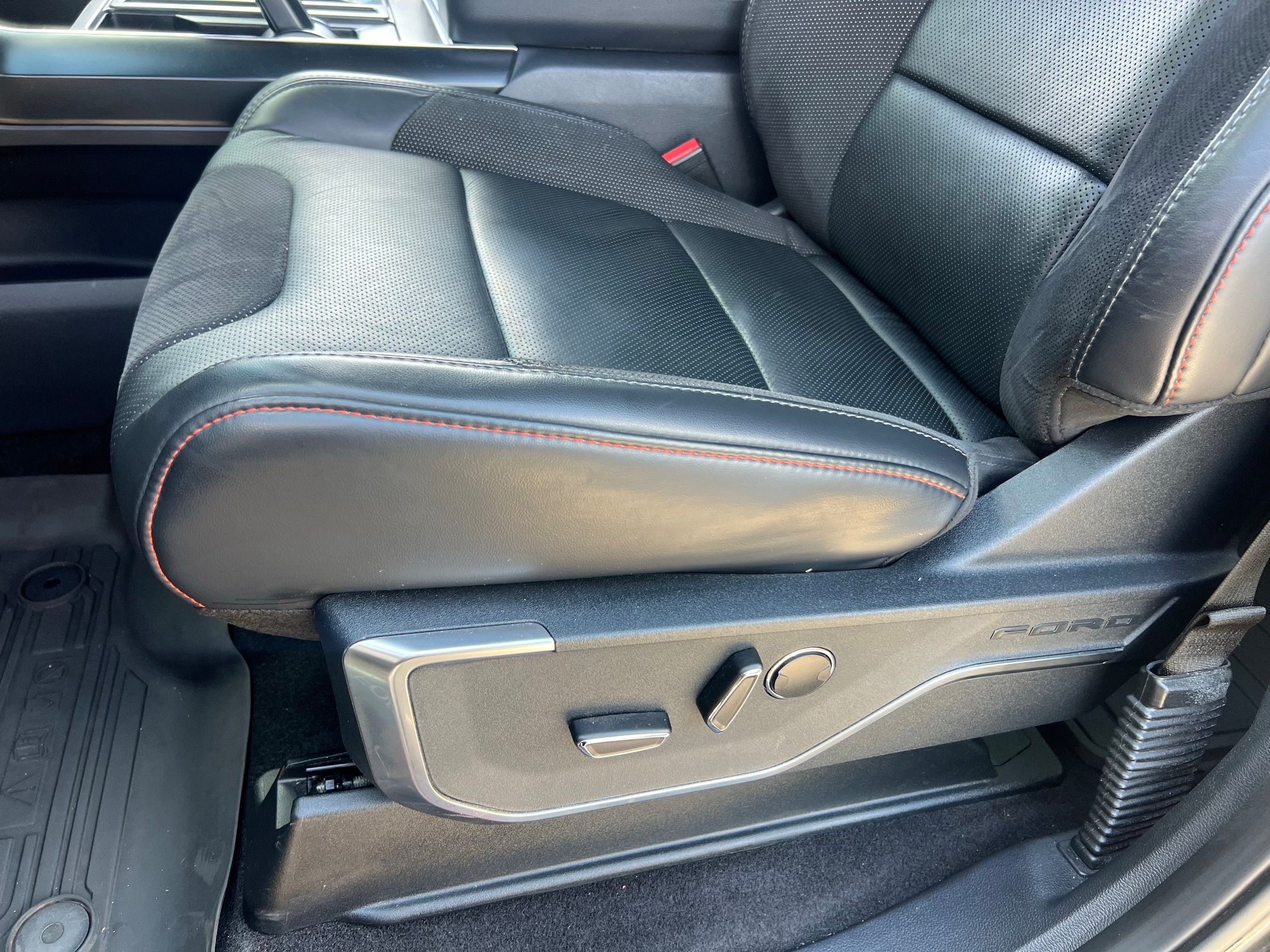 2025 Ford F-150 — photo 15