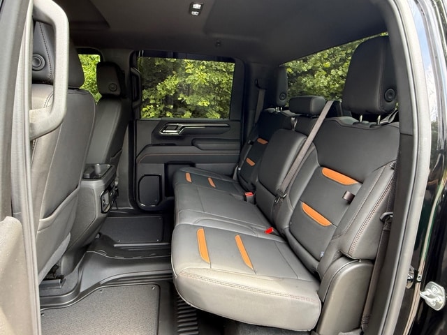 2025 GMC Sierra 2500HD — photo 18