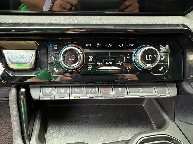 2025 GMC Sierra 2500HD — photo 24