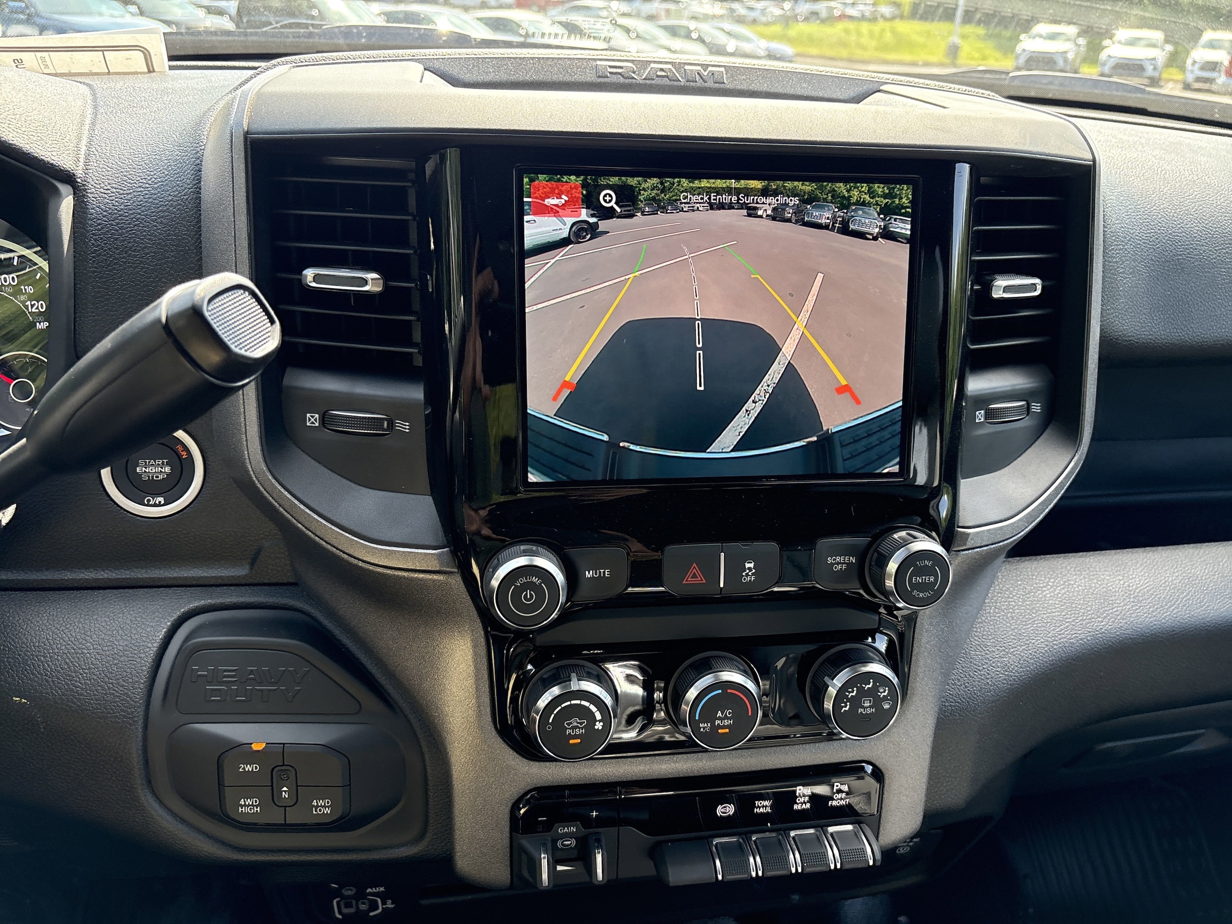 2025 Ram 2500 — photo 19